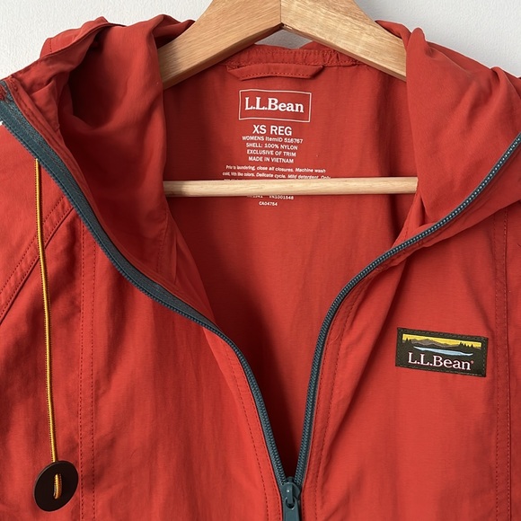 Ll bean pull over wind breaker - Picture 2 of 4